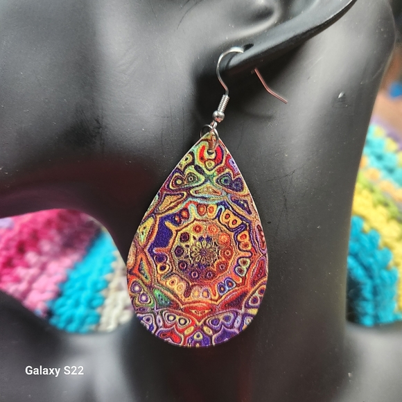 Teardrop Leather Earrings Paisley Mandala Earrings NWT - Picture 5 of 6